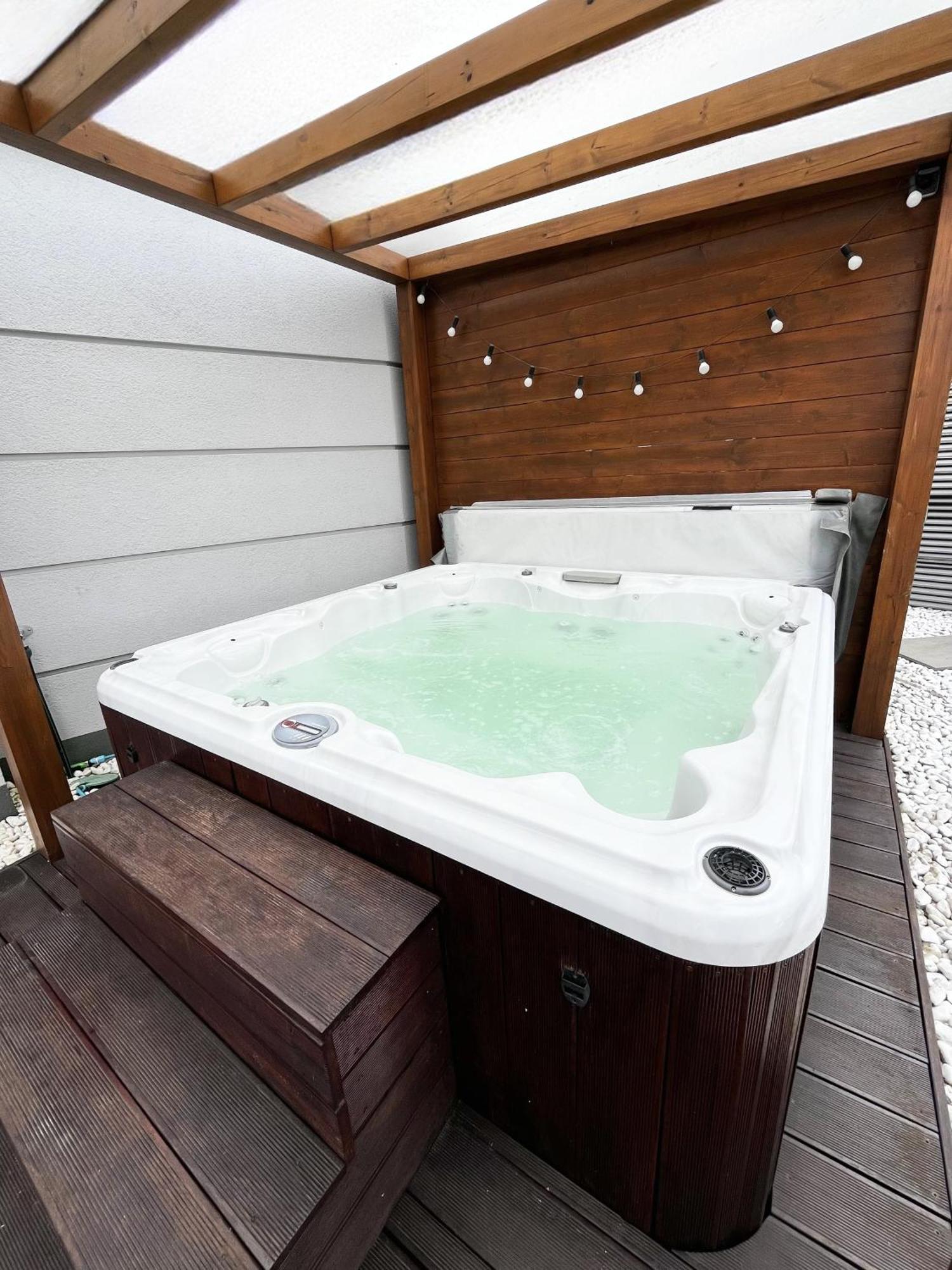 Luksusowy Apartament Z Jacuzzi By Jacek Budek Lägenhet Gdynia Exteriör bild